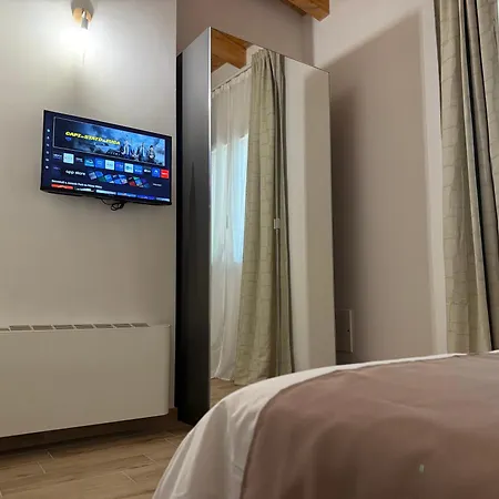 Carrubba - La Casa Dei Nonni Bed & Breakfast 3*